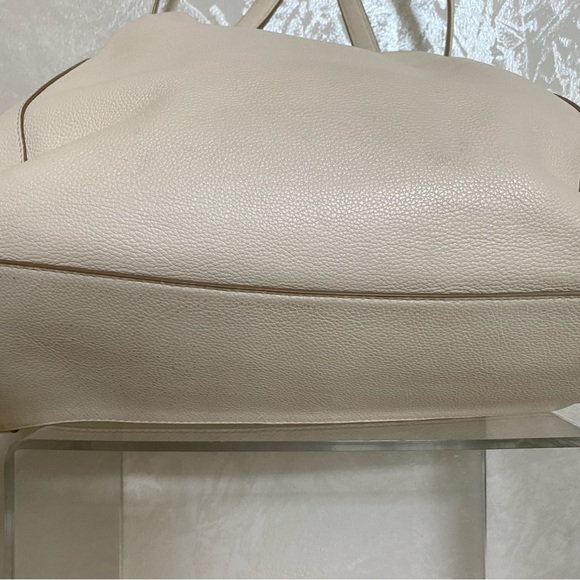 Coach Bag ivory in color - Picture 3 of 10